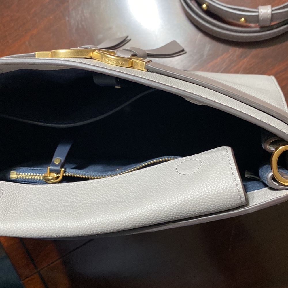 kate spade Pebbled Leather Crossbody in Light Gray with Gold Hardware - Picture 4 of 10